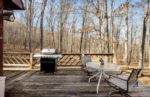 Lustrous Lakefront Cabin Oasis near Lake Ferndale in West Virginia - Foto 39