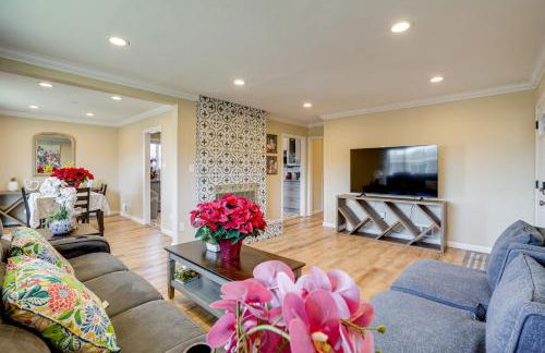 Easy SF Access! Spacious Family Home with Yard - Foto 5