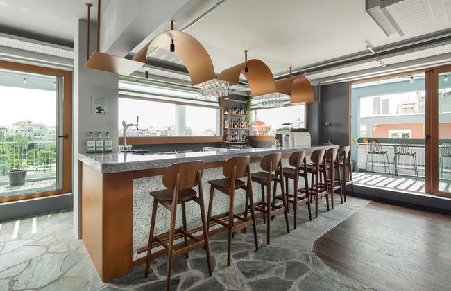 Zeus is Loose Hostel - Photo 76