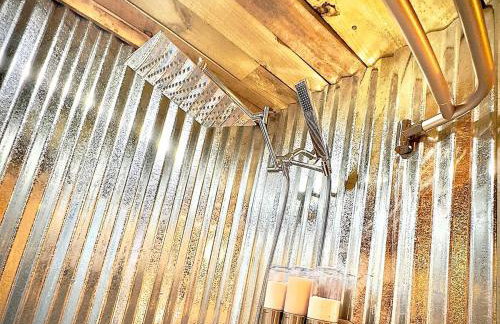 King Suite & Bunkhouse - Deer Camp - WiFi - Grill - Foto 12