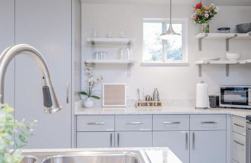 Serene Hill Country Home w/ Romantic Garden Escape - Foto 7