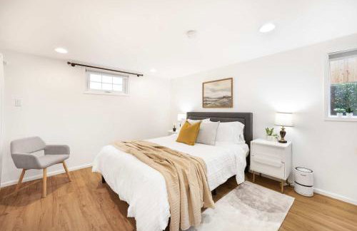 Artist 750sqft 2BR Basement Maple Leaf Park - Foto 16