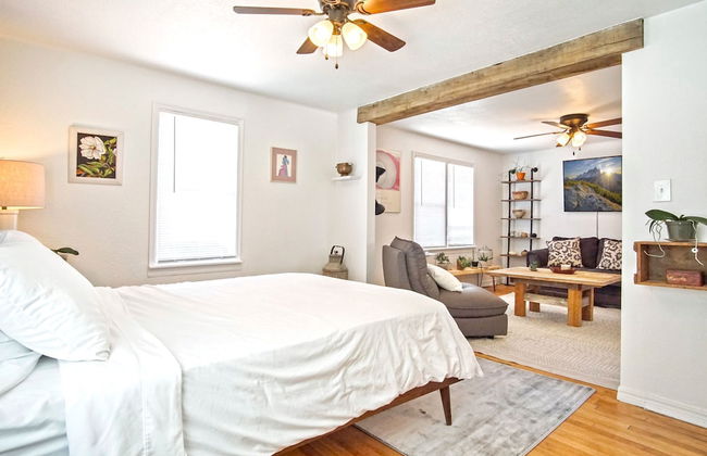 Hidden Comfort Studio Near Plaza District - Photo 3