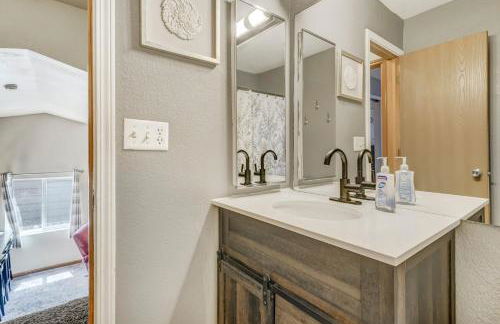 Hot Tub - Pet Friendly - 7 miles to Fort Carson - Foto 14