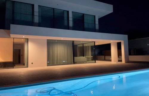 Exclusive Beach House with full sea view, Luxury and Comfort by the Sea - Foto 22