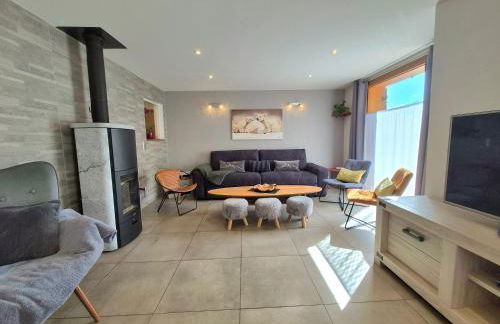 Chalet avec Jacuzzi, billard, jardin clos, proche Paradiski - Foto 15