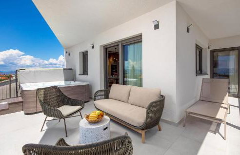 Beautiful Apartment In Omisalj - Foto 3