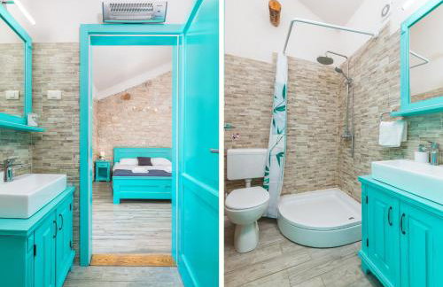 Lovely House Kristina with a pool - Photo 27