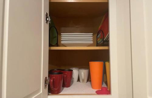 Near Downtown-2 En-Suites - Garage - Sleeps 9 - Foto 47