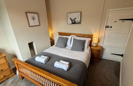 Wisteria Cottage - Photo 2