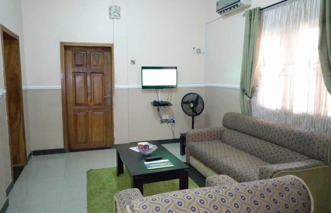 Waterworld Apartments - Photo 12