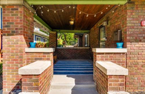 Near Family Fun! Centrally Located Indy Charmer - Foto 29