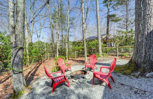 Near Lake and Trails Rustic Newland Cabin with Deck! - Foto 23