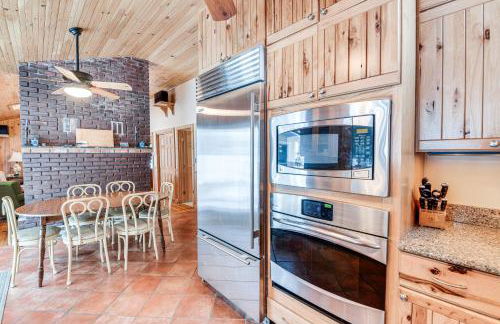 Waterfront North Hero Home with Screened Porch - Foto 11