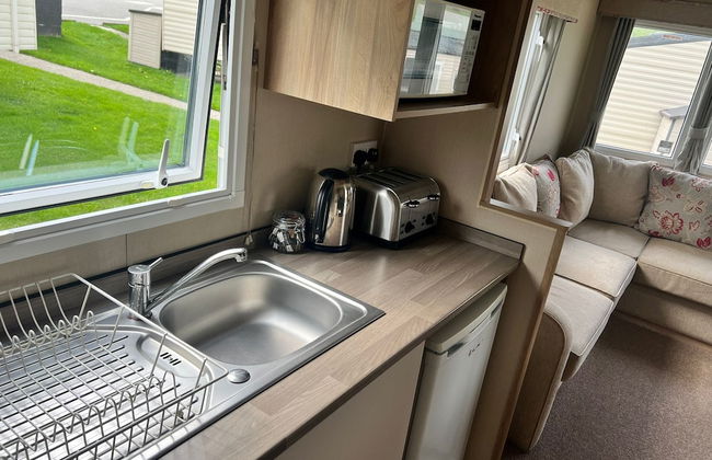 Adorable Caravan in Newquay Bay Resorts Nb98 - Foto 10