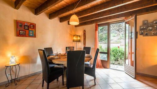 Charming French Villa with Pool - Foto 3