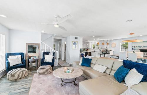 Private Pool, Beach Access, Luxe Kitchen, Fire Pit & Outdoor Entertaining Space - Foto 23