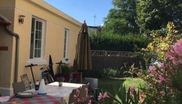 kerwatt - Grande et belle maison de ville avec jardin, proche centre et mer - Photo 5, Garden