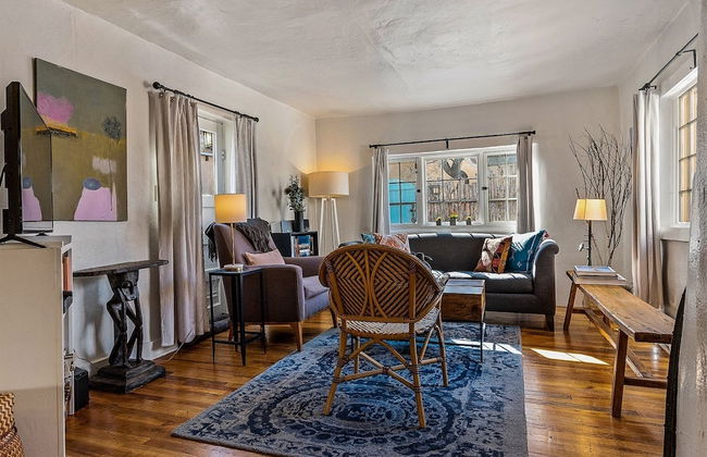 Artist Adobe - Blocks From The Plaza and Rail Yard, Southwestern Charm, Modern Touches - Foto 23