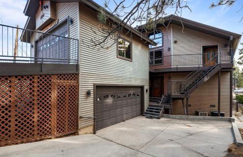 North Shore Lakefront - Spacious Lakefront with Hot Tub, & Game Room - Foto 76