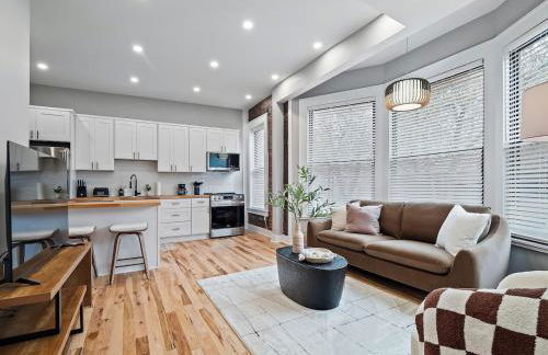 The Modern Boho Brick Loft - Foto 13