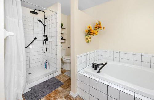 Blue Heron Lakeview Pool Home Close to Clearwater - Foto 6