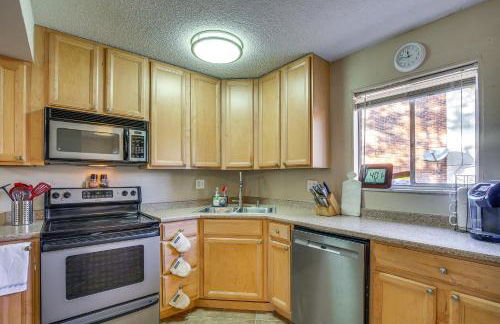 St Ann Townhome Less Than 1 Mi to International Airport! - Foto 7