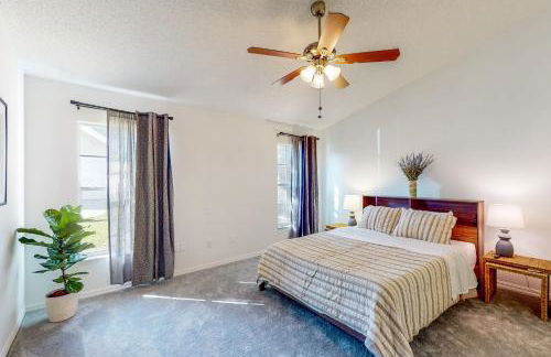 Families with Pets! Home Near Orlando Theme Parks - Photo 20