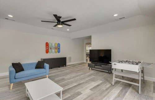 Gorgeous Sunny Home for Big Groups w Private Pool - Foto 21