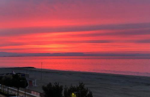 Vista mare a 10m dalla spiaggia, 8 piano e parcheggio privato - Foto 27