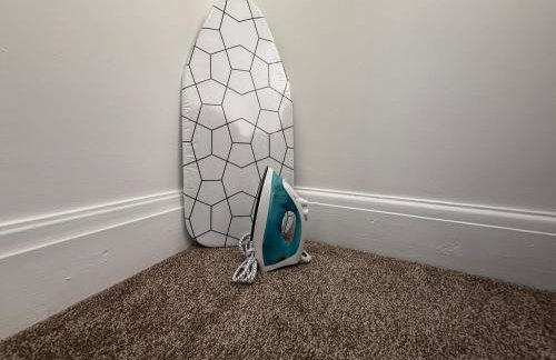 Spacious 3 Bed House Perfect for Contractors & Families with free Wi-fi and Parking - Foto 48