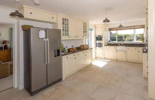 Big Sky at Hive Beach - Photo 8