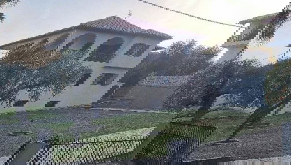 Apt - Sleeps 4 - Pets Ok - Parking - Balcony - Photo 1, Primary image