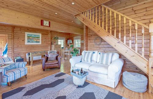 Scandi Cabin in Heart of Anglesey with Parking - Photo 2