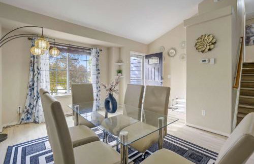 4BR w Fireplace Backyard BBQ near Peterson AFB - Foto 17