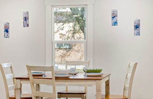 Cozy Coastal Cottage - Foto 24