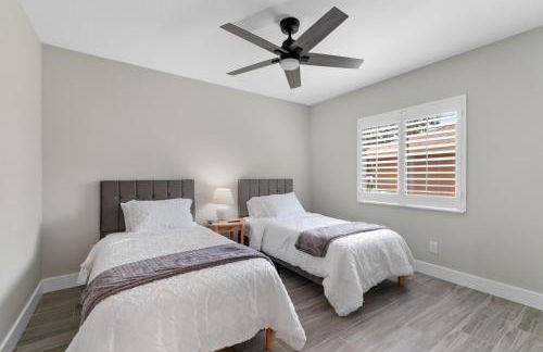 Modern Luxury Retreat in Naples - Photo 79