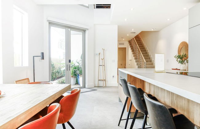 The Modernista 2 - Large Townhome With Pool - Foto 15