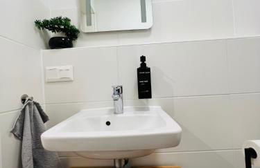 Moderne Wohnung nähe HBF-Lift-Tiefgarage-Contactless Check-in - Foto 24