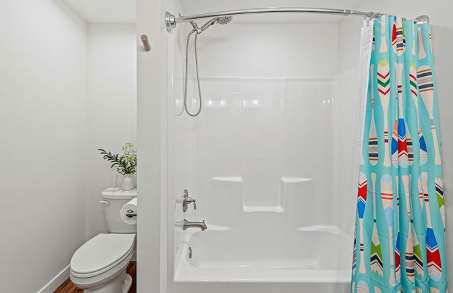 Happy Trails Chalet by Avantstay Sauna Deck Private Community Beach Access - Photo 39