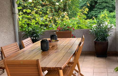 IRON MAN offer a villa located right on the river - Foto 6