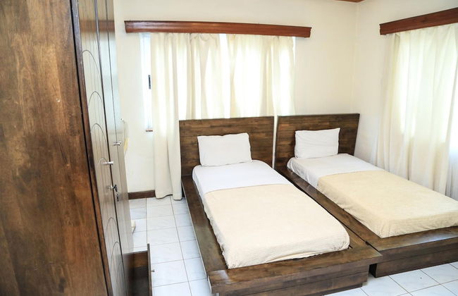 Hillview Apartments - Photo 8