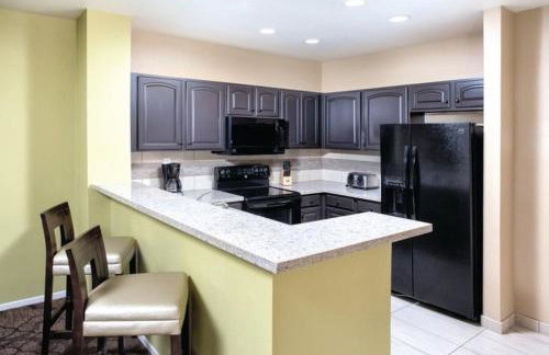 Enjoy Las Vegas Blvd with the Family in 2BD condo with resort lazy river - Foto 14