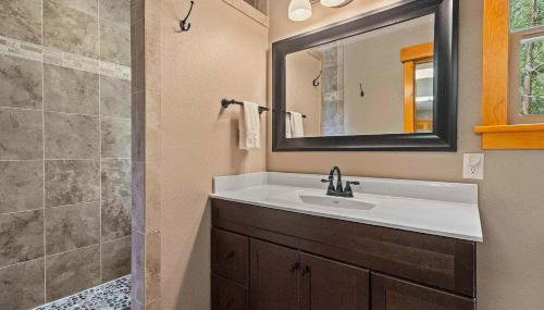 Sierra Haus Cottage with Private Lake Access - Foto 5, Shower