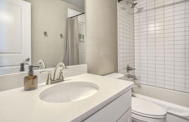 3BD Modern Home Close to Usafa - Foto 25