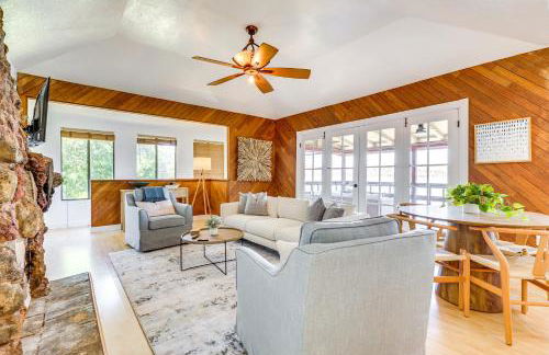 Private Hot Tub with Water Views Lower Lake Getaway - Foto 4