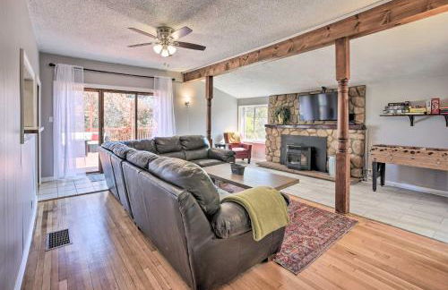 Walkable Palmer Lake Home with Deck and View! - Foto 1