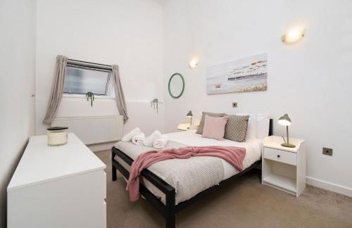 Modern 3BR - Flat Sleeps 8 - Walk to Liverpool St - Foto 22