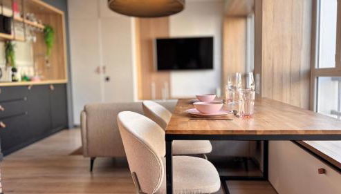 Lost inn Lyon Part dieu -Entre centre ville et gare part dieu -Netflix - Foto 2