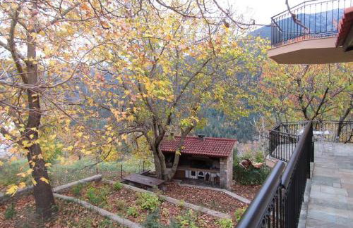 Ανάμεσα στα Έλατα - Foto 31